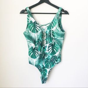 NWT Y&R Palm Print Tropical One Piece Swimsuit M